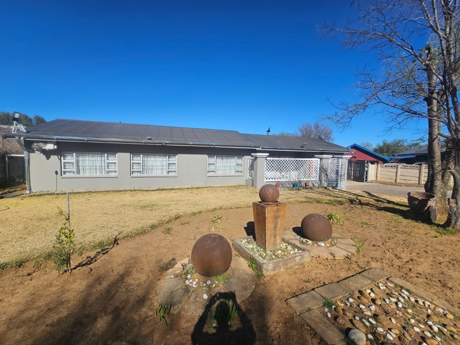 5 Bedroom Property for Sale in Panorama Free State